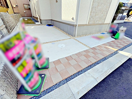 @}