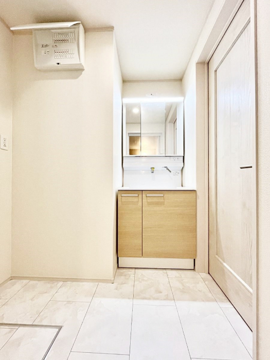 ʑEʏ@Ƃ̐ʃXy[XŒ̐gxxNN