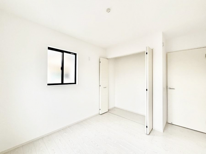 �Q���@�g���₷���`�Ńx�b�g��Ƌ�̒u�����ɂ����邱�Ƃ�����܂���B 