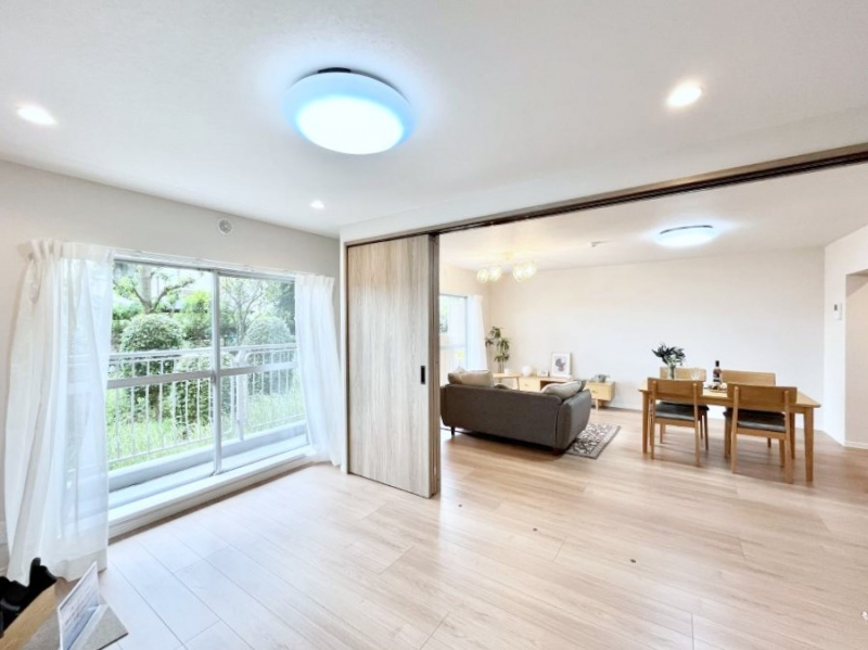 ̑ρ@rOאڂ̗m͊JărỎƂĂg܂