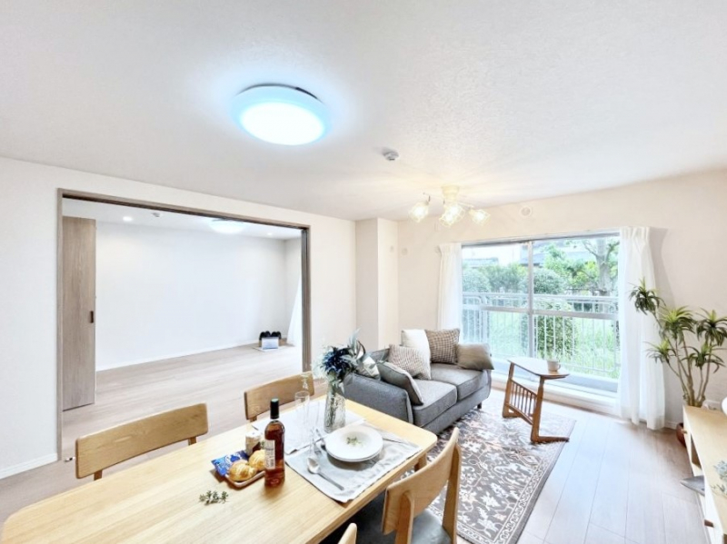 rO@Ƒ̓₩Șbŕ܂閾邢rO  