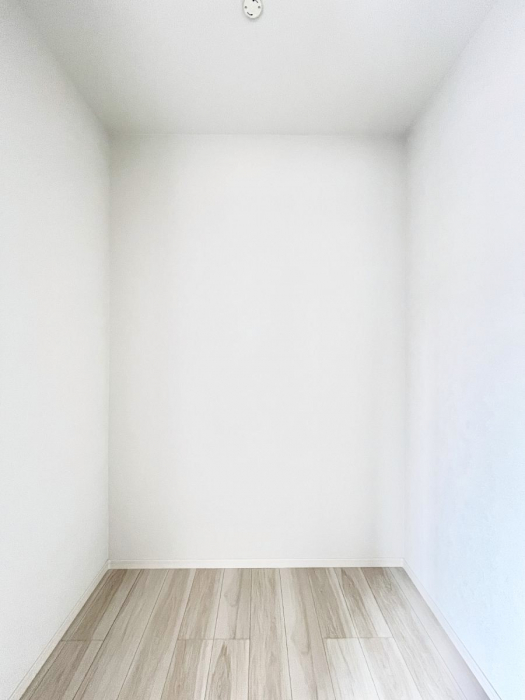 ̑@EH[NCN[[bgtŐԂLpł܂B