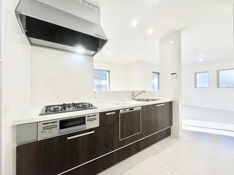 �L�b�`���@�J�E���^�[�z���Ɋy����������ׂ�B�����̂������������Ɣ��������Ȃ肻���ł��ˁB