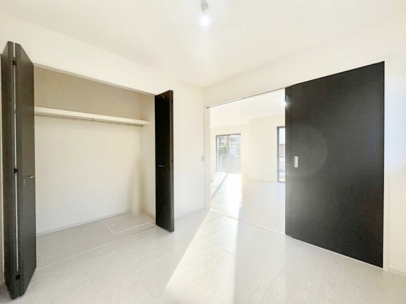 �q�������@�N���[�[�b�g�t���̂������ŏ[�������v���C�x�[�g���Ԃ��߂����܂��B