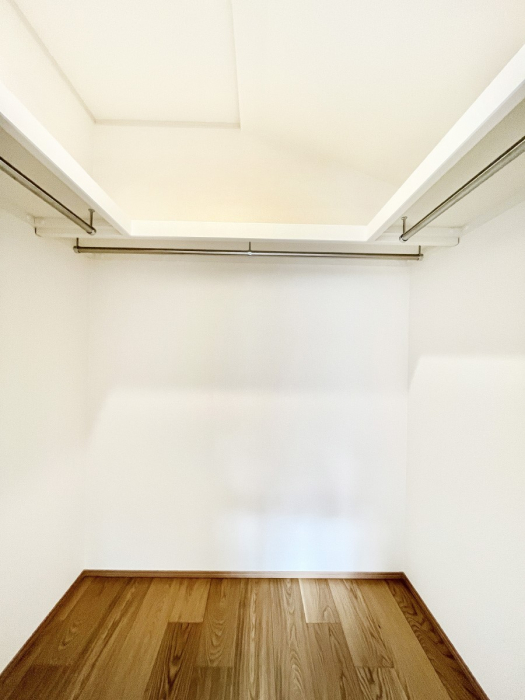 ̑@EH[NCN[[bgtŐԂLpł܂B