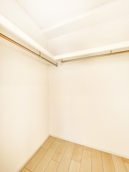 ̑@EH[NCN[[bgtŐԂLpł܂B