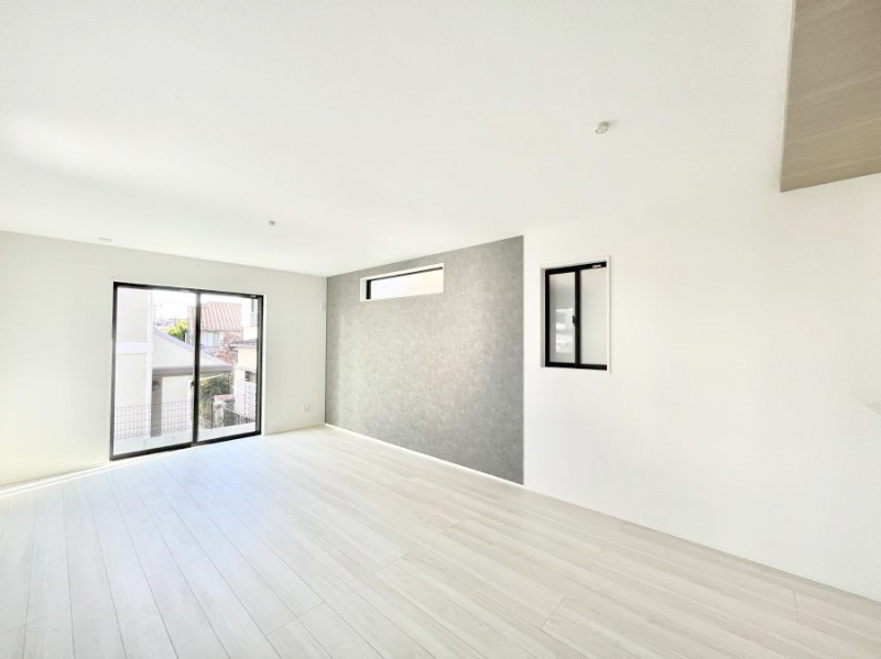 ���r���O�@�Ƒ��c���̎��Ԃ����������Ȃ��났�̃��r���O�_�C�j���O�B   