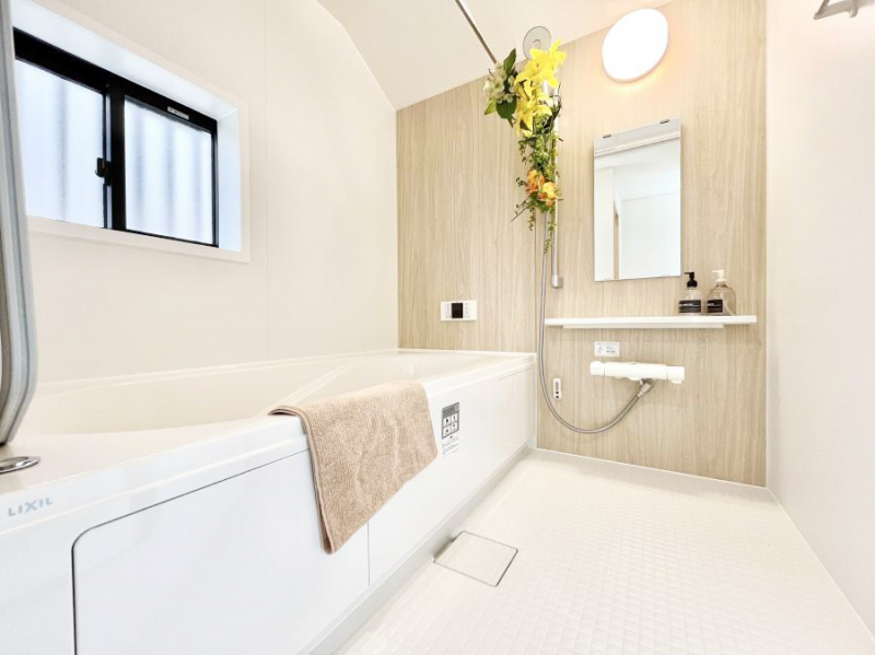 �����@����̔�������Ă���閾�邢�������̂���o�X���[��