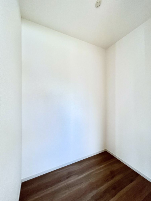 ̑@EH[NCN[[bgtŐԂLpł܂B