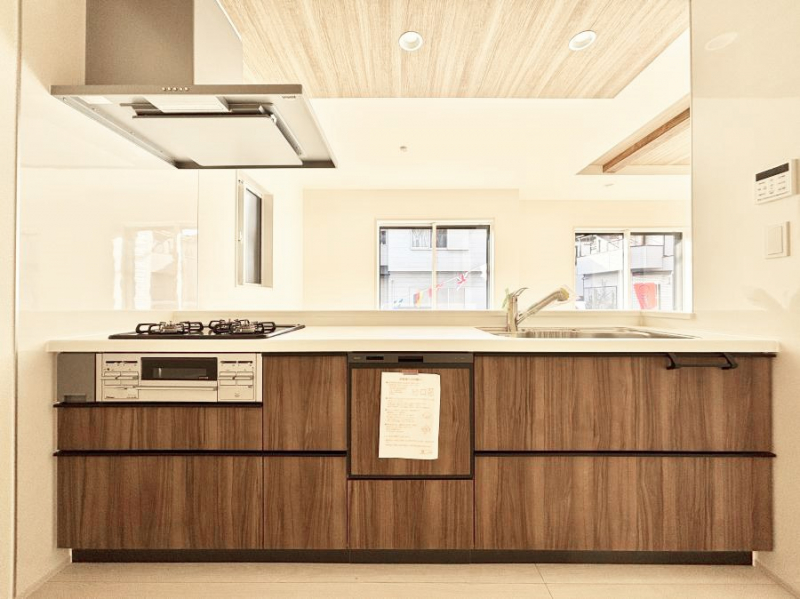 �L�b�`���@�������������I�ɁA�y�����I�V�X�e���L�b�`��