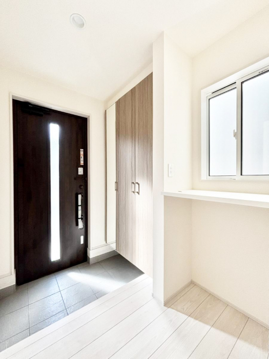 ���ց@�K���X�X���b�g�̓��������փh�A�������Ɍ���͂��Ă���܂�