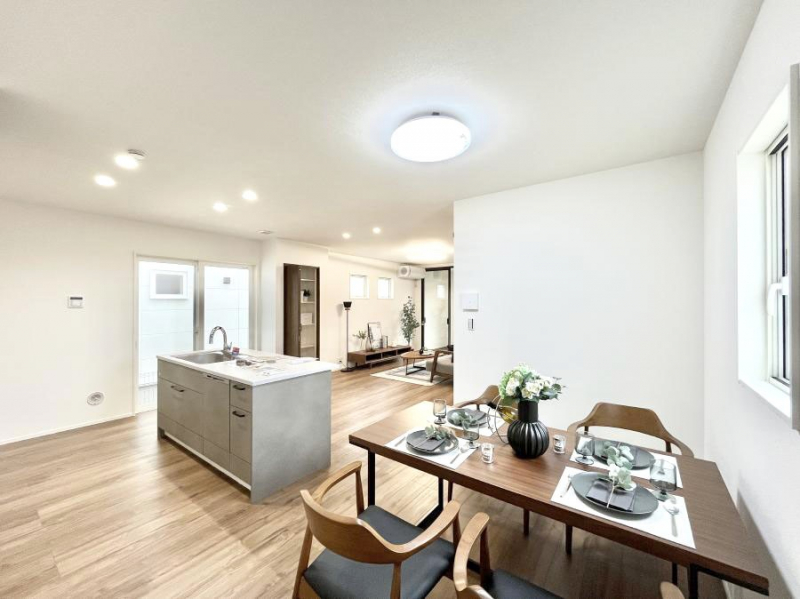 rO@͋Ĉkcj͉Ƒ݂Ȃ̉K  