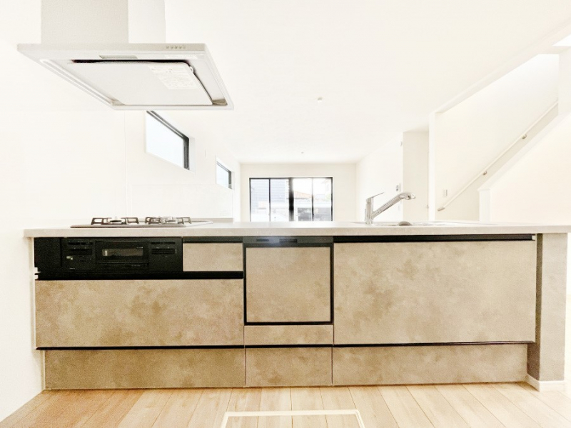 Lb`@VXeLb`̓VvŃXbLO̗ȂfUCȂ̂ŉigI