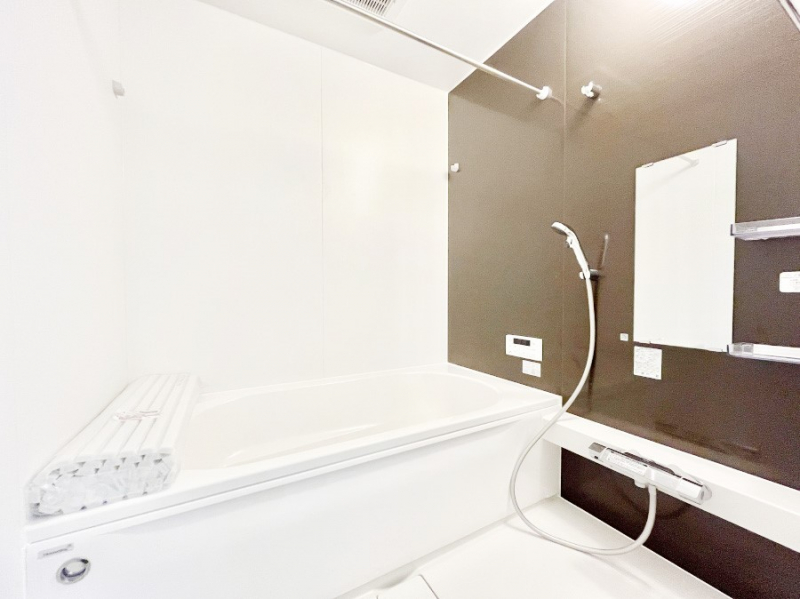 @̂_[NJ[ɂoX[1̔tbVI