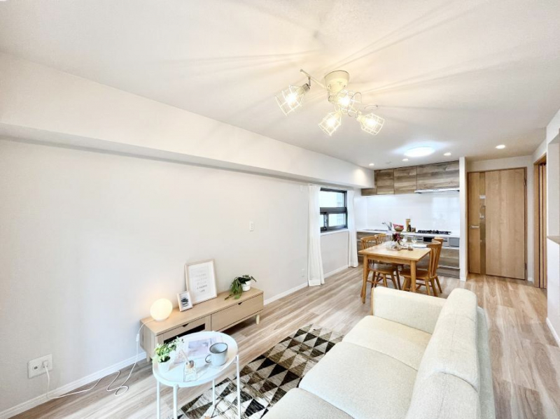 ���r���O�@�Ƒ��ꏏ�ɂ��H�����y���݂����Ȃ�L�X���r���O�_�C�j���O