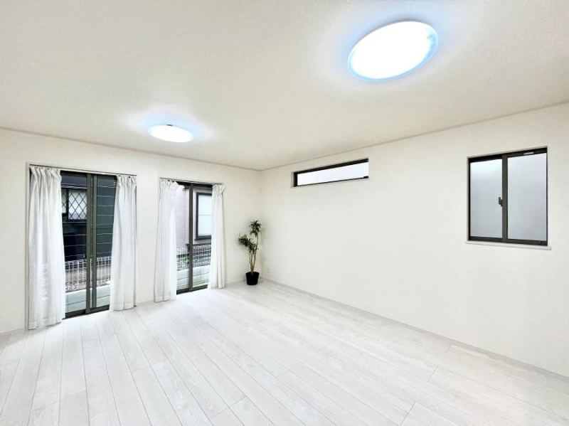 ���̑����ρ@�Ƒ������R�ƏW�܂�e���̃X�y�[�X�ɂȂ肻��  