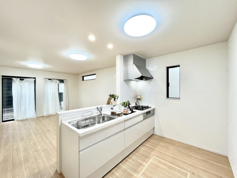 �L�b�`���@���������Ȃ��炲�Ƒ��Ƃ̉�b���y���߂�ΖʃJ�E���^�[�L�b�`��