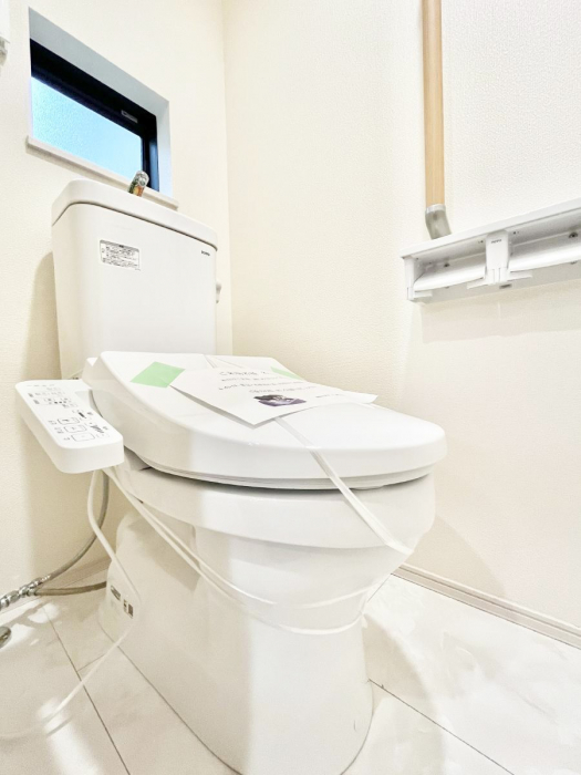 �g�C���@�g�C����1�K��2�K���ꂼ��ɔz�u����Ă��ĂƂĂ��֗��ł��B 