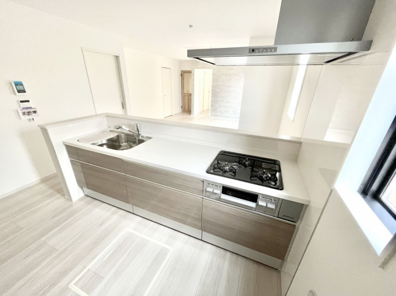 �L�b�`���@���������Ȃ���ł����Ƒ��Ƃ̉�b���y���߂�ΖʃL�b�`��