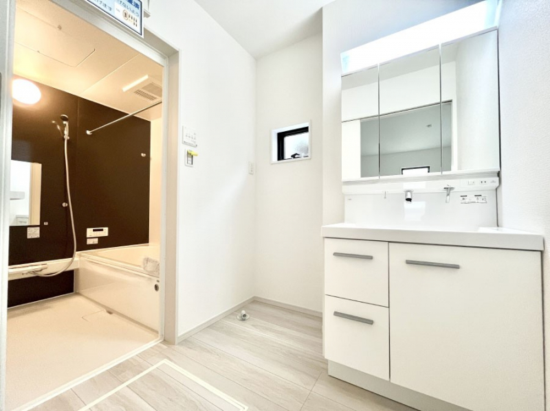 ���̑��@�������̂�����K��Ԃł��B�����̐g�x�x���C�����ǂ����g�������܂��B 