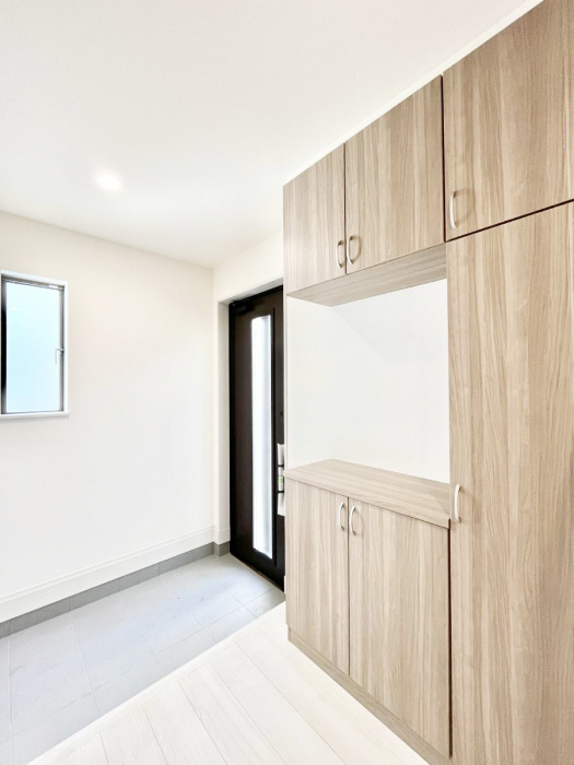 ���ց@���ʔ��͂��Ƒ��̎ʐ^��G�߂̃C���e���A�ŏ���I�Ƃ��ĉ��o�ł��܂�