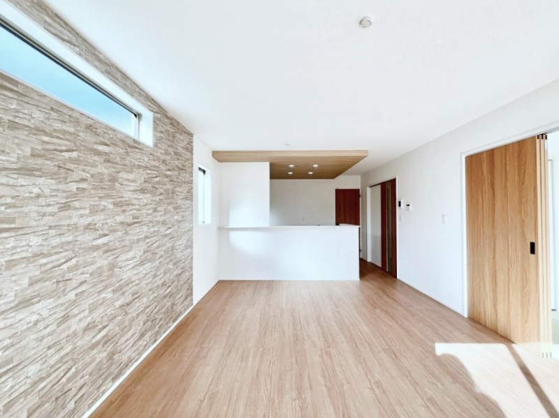 ���̑����ρ@�A�N�Z���g�N���X���������ȃ_�C�j���O�B�Ƒ��ł̂�т肭�낰��L�X�X�y�[�X�B