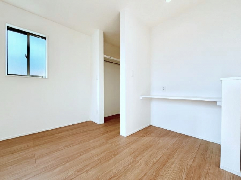 �Q���@�X�^�f�B�J�E���^�[�X�y�[�X�ƃE�H�[�N�C���N���[�[�b�g�����邨�����B