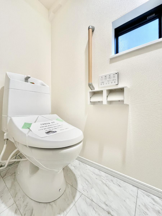 �g�C���@�g�C����1�K��2�K���ꂼ��ɔz�u����Ă��ĂƂĂ��֗��ł��B 