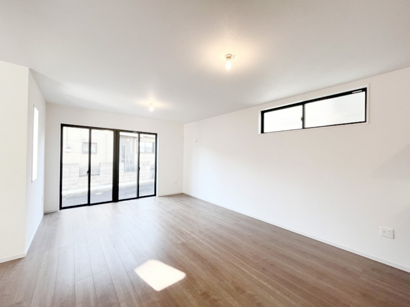 ���̑����ρ@�Ƒ��̏Ί炪���R�Ɛ��܂�Ă���A����ȕ��͋C�̃_�C�j���O�Ɏd�オ���Ă��܂��B