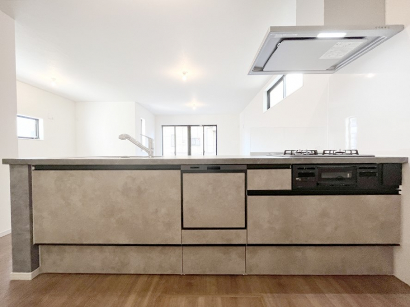 �L�b�`���@�������������I�ɁA�y�����I�V�X�e���L�b�`��  