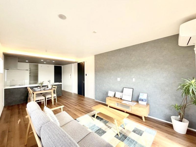 rO@Ƒ̓₩Șbŕ܂閾邢rO