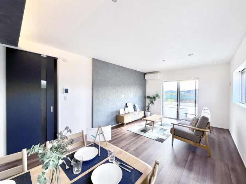 rO@傫ȑ炽Ղ̗zƕ郊rO