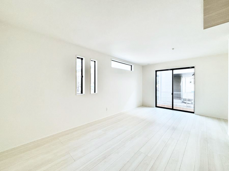 ���̑����ρ@�Ƒ��̏Ί炪���R�Ɛ��܂�Ă���A����ȕ��͋C�̃_�C�j���O�Ɏd�オ���Ă��܂� 