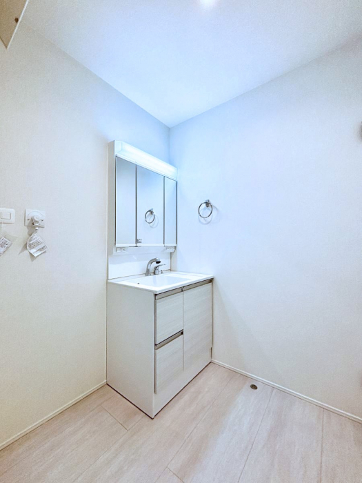 ���̑��@�������̂�����K��Ԃł��B�����̐g�x�x���C�����ǂ����g�������܂��B 