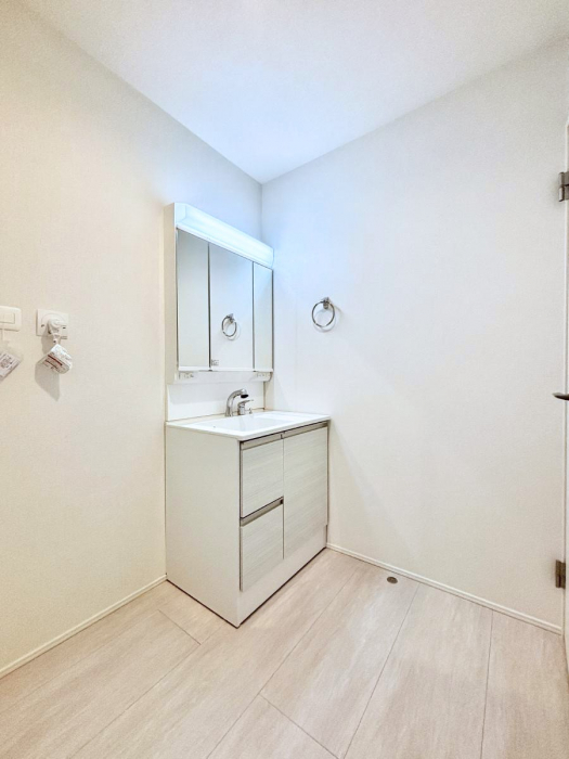 ���̑��@�������̂�����K��Ԃł��B�����̐g�x�x���C�����ǂ����g�������܂��B 