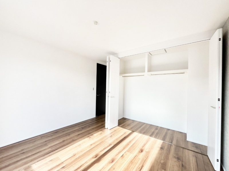 �Q���@�g���₷���`�Ńx�b�g��Ƌ�̒u�����ɂ����邱�Ƃ�����܂���B   