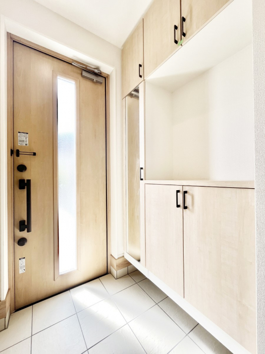 ց@ʔ͂Ƒ̎ʐ^G߂̃CeAŏIƂĉoł܂