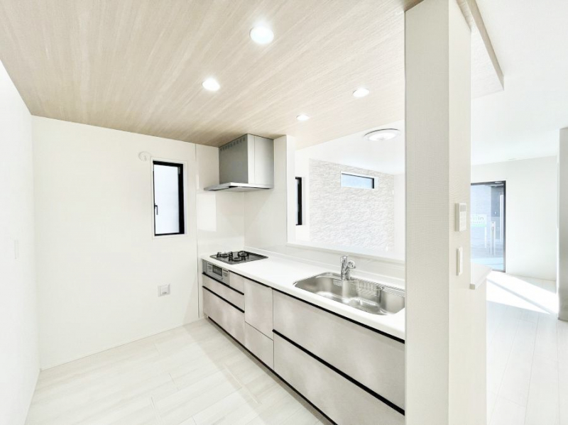 �L�b�`���@���������Ȃ��炲�Ƒ��Ƃ̉�b���y���߂�ΖʃJ�E���^�[�L�b�`��