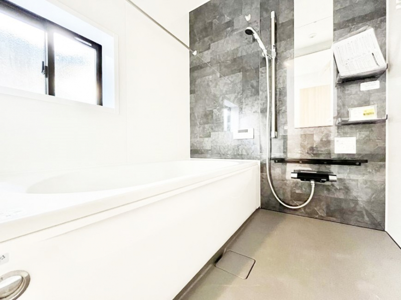 �����@����̔�������Ă���閾�邢�������̂���o�X���[��