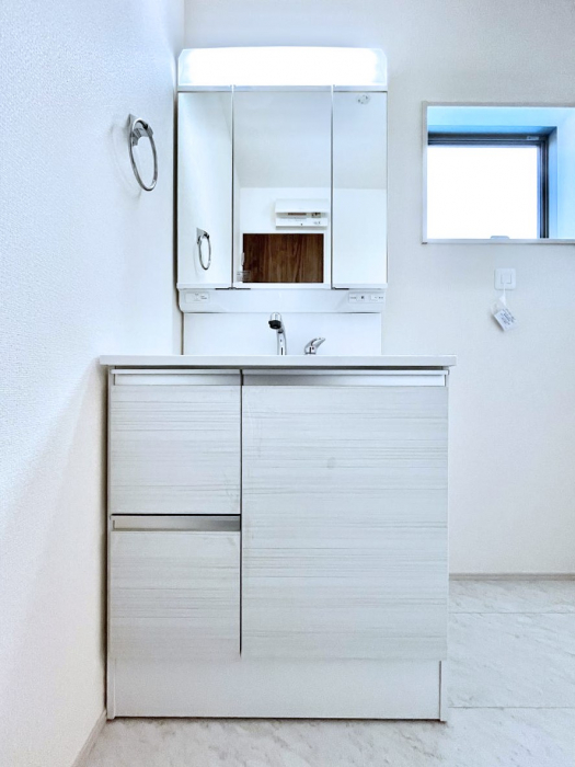 ���ʑ�E���ʏ��@�傫�����₷���O�ʋ��Ő�����������ʑ�́A�g�����Ȃ݃`�F�b�N�┧�̂������ɂ������߂ł��B 