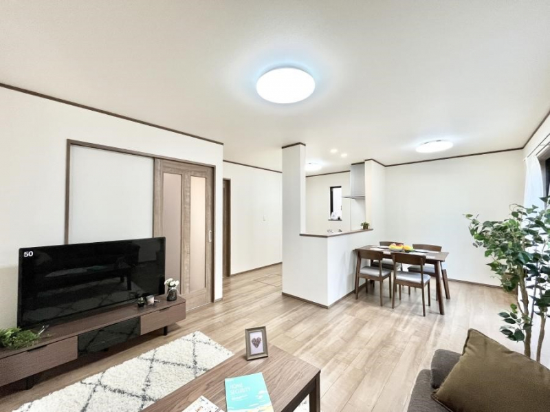 ���r���O�@�i�`�������e�C�X�g�̗D�����_�炩���F�g���̃t���[�����O���f�G�ȃ��r���O�ł��ˁB