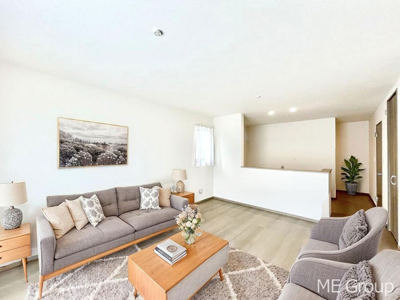 ���r���O�@���Ƒ��̓��₩�Șb�����ŕ�܂�閾�邢���r���O  ���Ƌ��CG�ł�