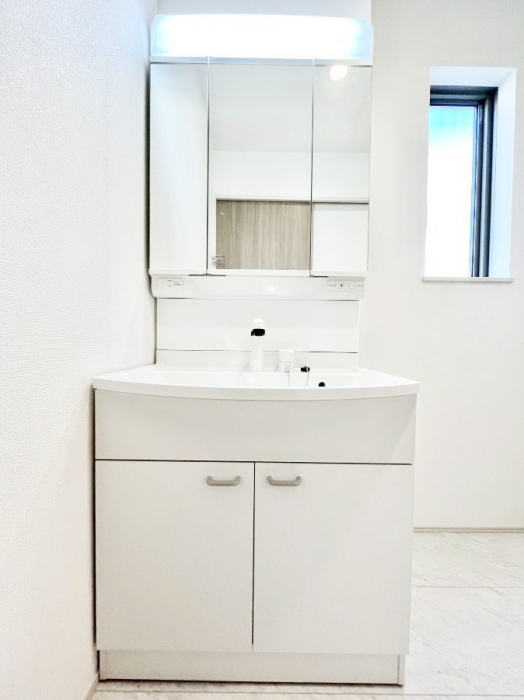 ���ʑ�E���ʏ��@���[�͂Ƌ@�\���ɗD�ꂽ���ʉ��ϑ�