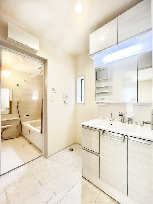 ʑEʏ@̂KԂłB̐gxxCǂg܂B 