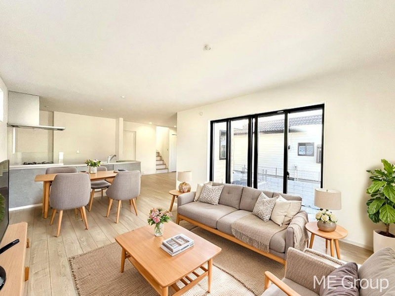 ���r���O�@���Ƒ��̓��₩�Șb�����ŕ�܂�閾�邢���r���O  ���Ƌ��CG�ł�