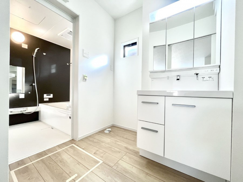 ���̑��@�������̂�����K��Ԃł��B�����̐g�x�x���C�����ǂ����g�������܂��B 