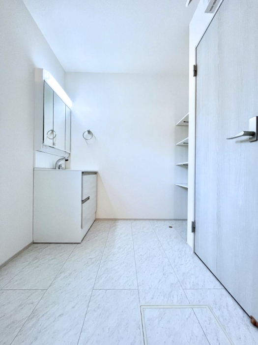 ���̑��@�������̂�����K��Ԃł��B�����̐g�x�x���C�����ǂ����g�������܂��B 