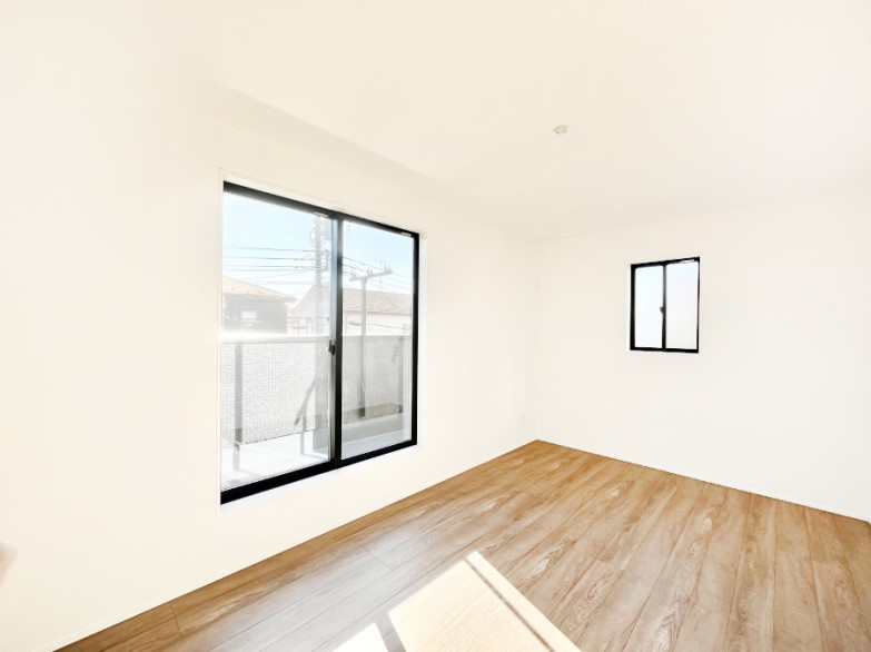 ���̑����ρ@�o���R�j�[���J�������v���X���Ă����m��