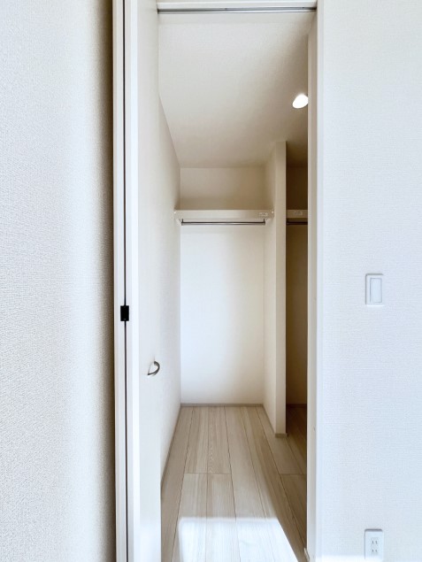 ̑@EH[NCN[[bgtŐԂLpł܂B