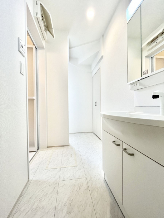 ���ʑ�E���ʏ��@�傫�����₷���O�ʋ��Ő�����������ʑ�́A�g�����Ȃ݃`�F�b�N�┧�̂������ɂ������߂ł��B 